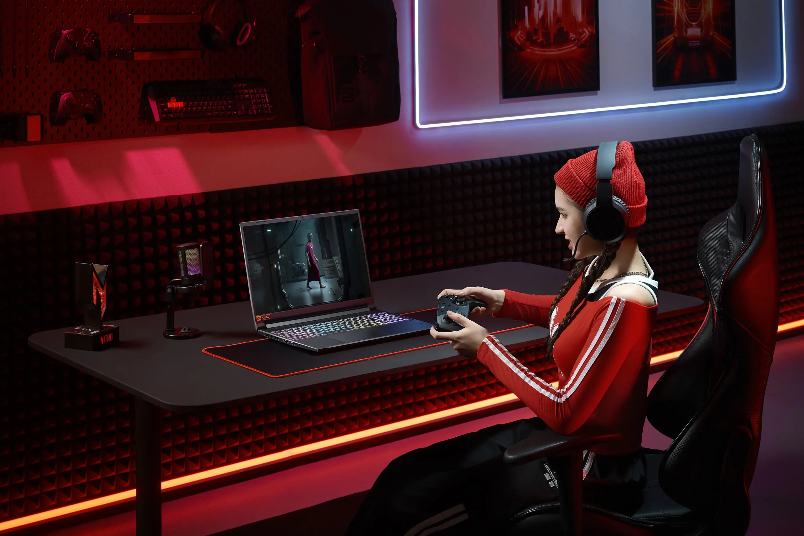 Acer Nitro V 16S